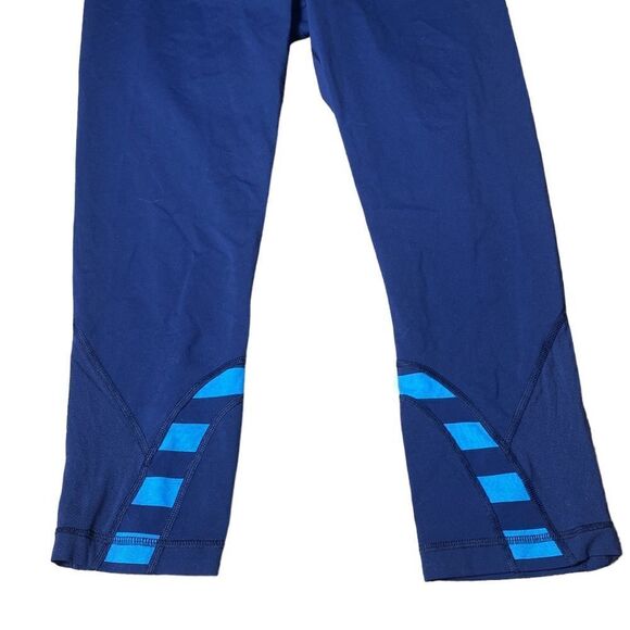 Lululemon blue on blue crop mesh leggings 8 - Picture 3 of 7
